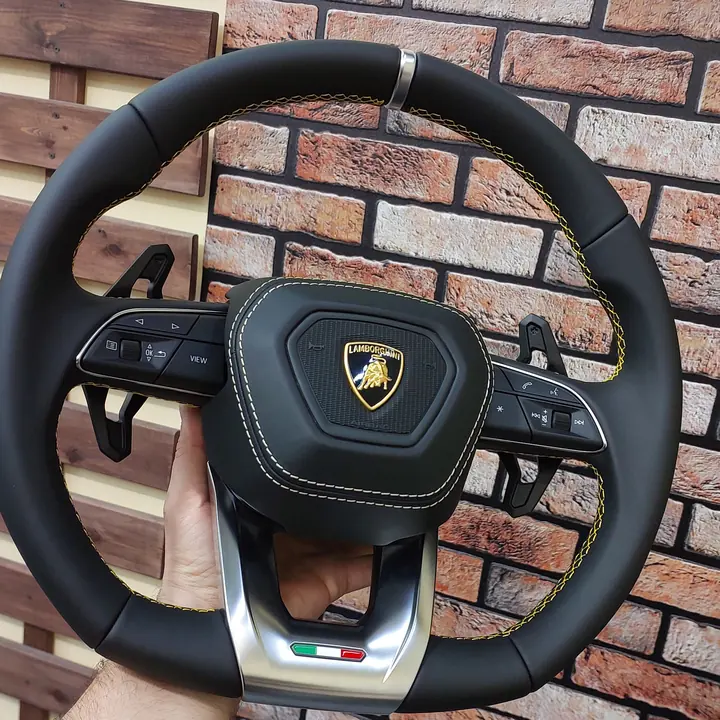Руль Lamborghini Urus — работа ателье