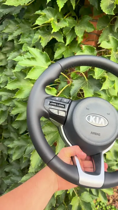 Руль Kia: был в изоленте — кадр из видео