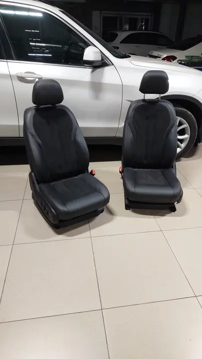 Перетяжка сидений BMW: кожа и алькантара — после