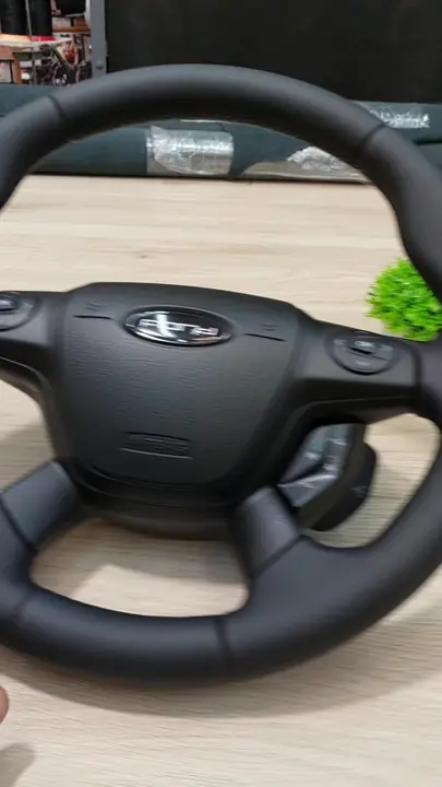 Перетяжка руля Ford Focus 3 и окрас пластика — фото 2