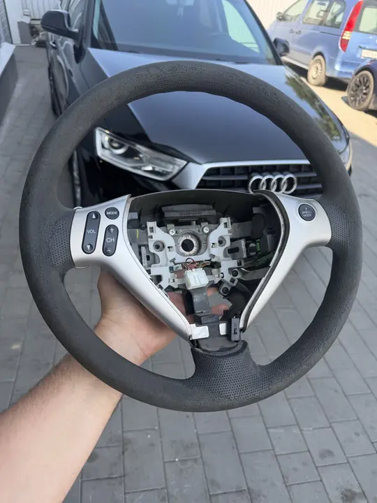 Перетяжка руля и подушки Honda Civic — до