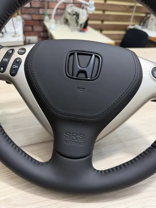 Перетяжка руля и подушки Honda Civic — фото 3