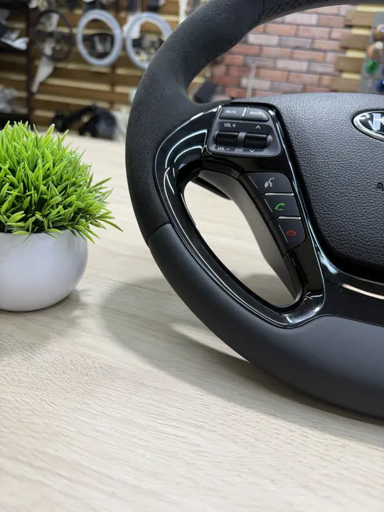 Перетяжка руля Kia Cerato: кожа и алькантара — фото 3