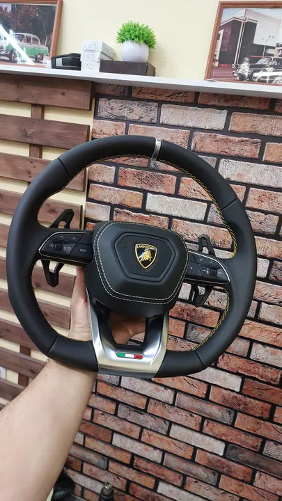 Перетяжка руля Lamborghini Urus — после