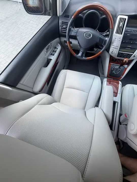 Перетяжка салона Lexus RX — фото 2