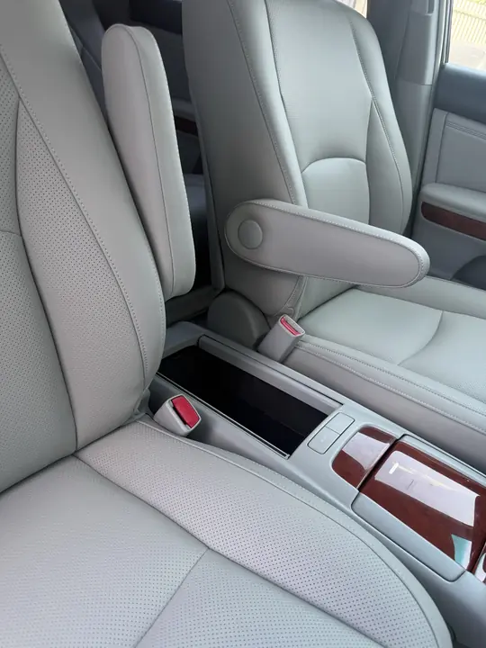Перетяжка салона Lexus RX — фото 2
