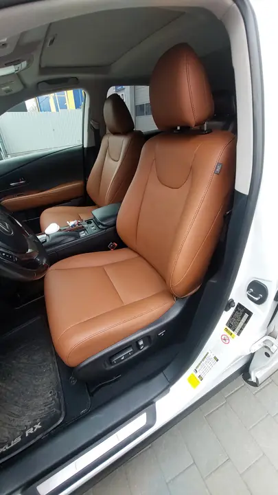 Перетяжка салона Lexus RX в коньячную кожу — фото 1