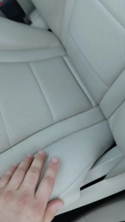 Ремонт сиденья Mercedes-Benz GLC: вставки и крыло — после