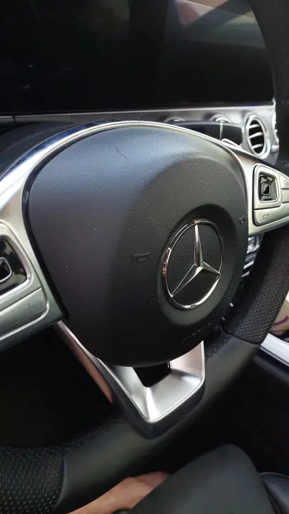 Перетяжка подушки руля Mercedes-Benz кожей — фото 6