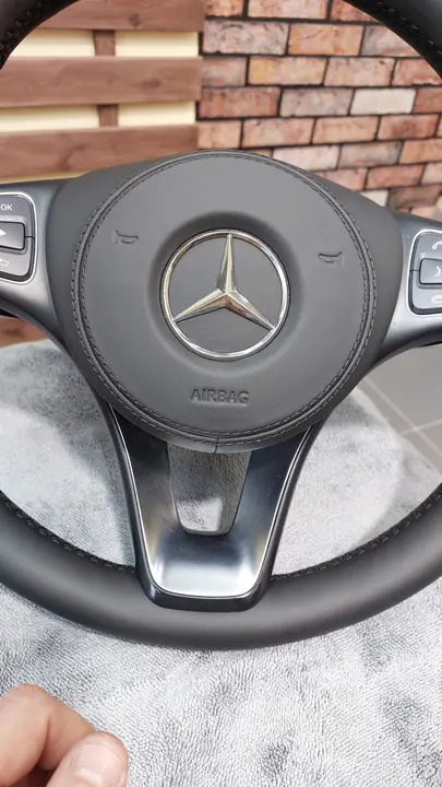 Перетяжка руля Mercedes-Benz в чёрную кожу — фото 2