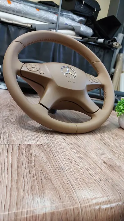 Перетяжка руля и ручки АКПП Mercedes-Benz в бежевой коже — фото 2