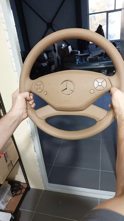 Перетяжка руля и подушки Mercedes-Benz S-класса (W221) — после