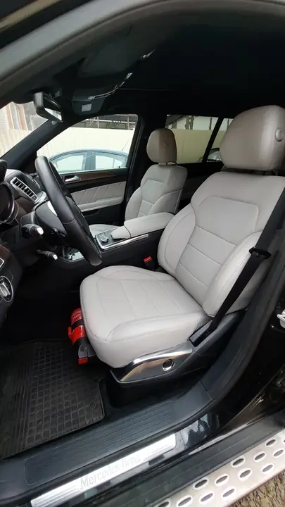 Салон Mercedes-Benz в светлой коже — после