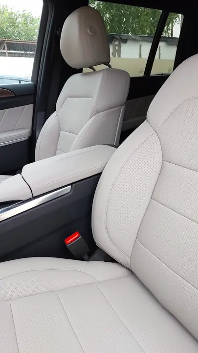 Салон Mercedes-Benz в светлой коже — фото 5