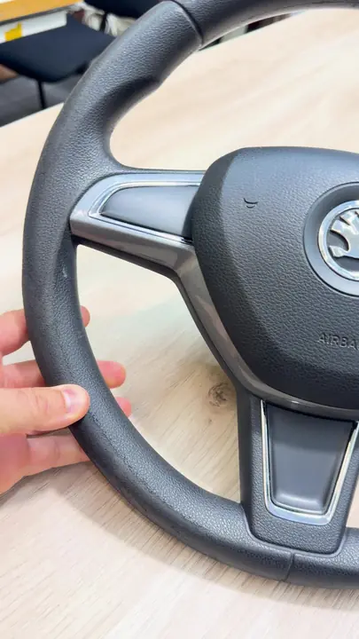 Перетяжка руля, ручки КПП и пыльника Skoda Rapid — до