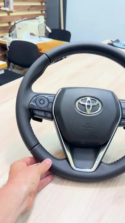 Перетяжка руля и ручки АКПП Toyota Camry 70 — фото 2