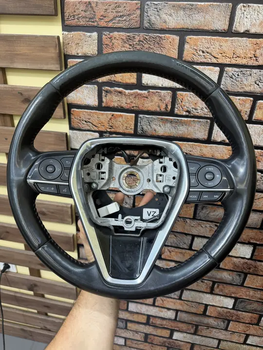 Перетяжка руля Toyota Camry — до