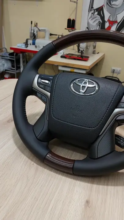 Перетяжка руля Toyota Land Cruiser с деревом — фото 2