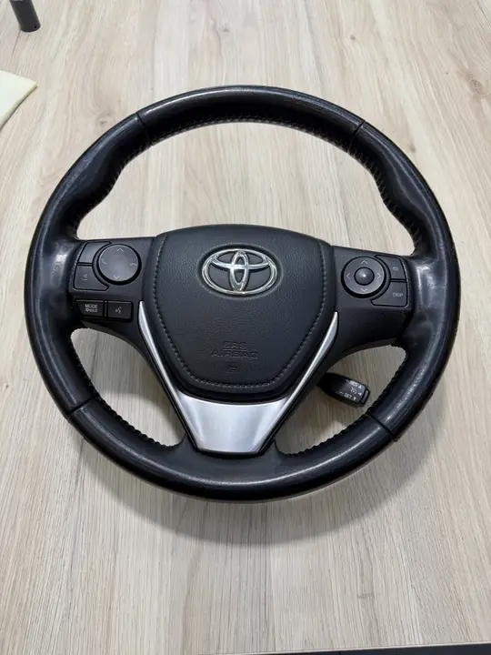 Перетяжка руля Toyota — до
