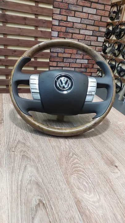Руль Volkswagen с деревом и кожей — фото 2